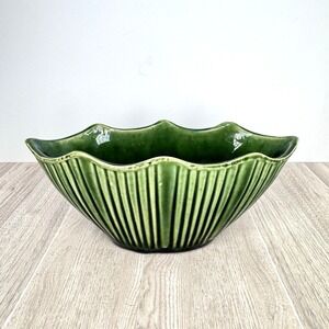 McCoy 627 USA Green Ribbed Planter Vintage Pottery Scalloped Bowl